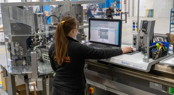 Produkcja wiązek elektrycznych: Kompletny przewodnik dla firm i ekspertów