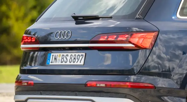 Audi Q7: Jaki silnik wybrać? Uniknij drogich pułapek!