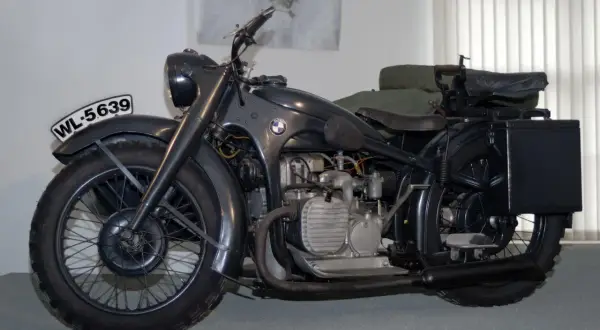 BMW R75, motocykl z II wojny światowej, którego bmw kraj pochodzenia to Niemcy.