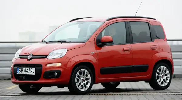 Fiat Panda: Pojemność baku (30-38L), zasięg i koszty tankowania